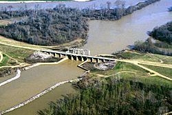 Yazoo River control structure.jpg