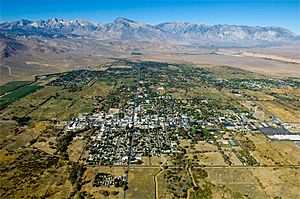 Archivo:Aerial view - Bishop, C