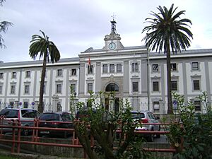 Archivo:Antiguafabricadetabacos