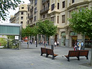 Archivo:Avenida Carlos III 1