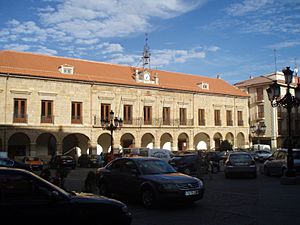 Archivo:Ayuntamiento de Benavente. (Zamora)