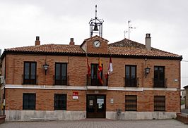 Casa consistorial de San Martín de Valvení.jpg
