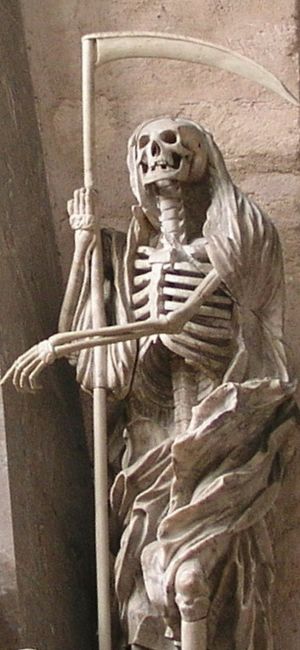 Archivo:CathedralOfTrier Skeleton