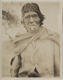Archivo:Chiriguano-Indianer mit Lippenpflock 02