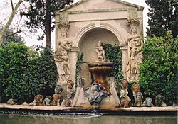 Archivo:Dali Brunnen Castell Pubol