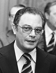 Ernesto de Melo Antunes 1975 (cropped).jpg