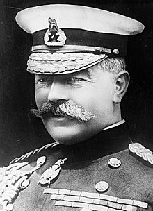 Herbert Kitchener 1914.jpg