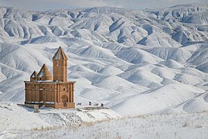 Archivo:Holy SURP Hovhannes Church