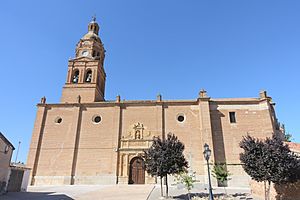 Archivo:Iglesia de Santa María de los Caballeros, Fuentelapeña 03