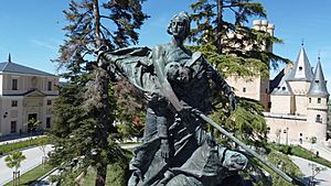 Archivo:Monumento a Daoíz y Velarde, figura que representa a España