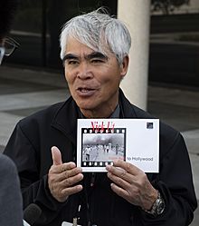 Nick Ut speaks with the press (cropped).jpg