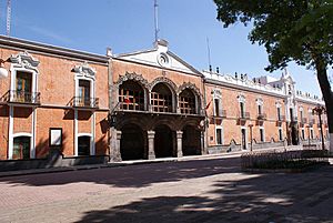 Archivo:Palacio de Gobierno de Tlaxcala - panoramio