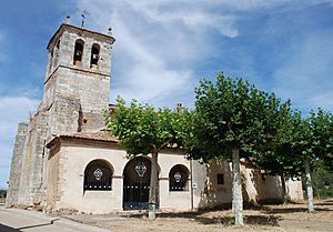 Archivo:Revilla de Collazos Church of San Andrés 001