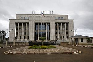 Archivo:Sede del Ministerio en Malabo 2