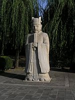 Archivo:Statue on the way of souls towards the Ming tombs near Beijing