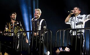 Take That performing in Glasgow, 2017 (cropped).jpg