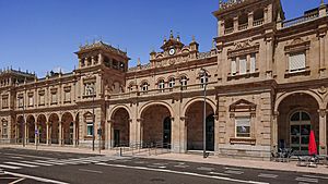 Archivo:Train station, Zamora (Spain) retouched