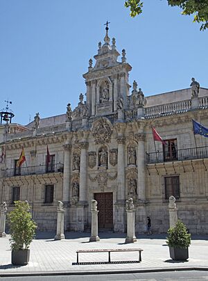 Archivo:Valladolid-Universidad-20100805-1