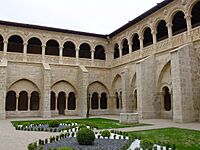 Valladolid monasterio Valbuena 11 claustro lou