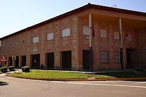 Archivo:Casa de la Cultura y Museo Etnográfico de Valmojado