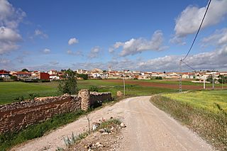 Casas de Juan Nuñez, población desde la calle San Pedro.jpg