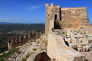 Archivo:Castillo de Xivert Acceso a la alcazaba