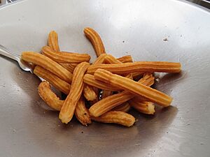 Archivo:Churros clásicos, churrería