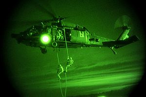 Archivo:Delta Force inserted by a MH-60 Black Hawk