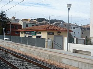 Archivo:Estació de tren Roda de Mar (Roda de Berà)