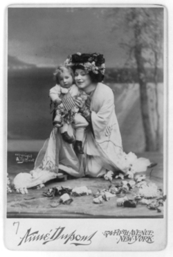 Archivo:Geraldine Farrar in the role of Madame Butterfly