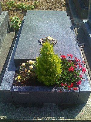 Archivo:Grave-Joseph-Roth