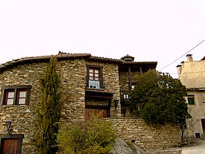 Archivo:HorcajueloSierra arquitectura