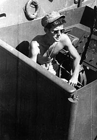 Archivo:Lt. John F. Kennedy aboard the PT-109