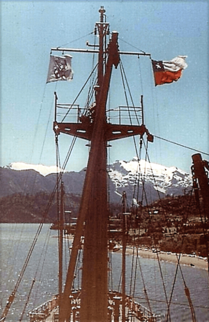 Archivo:MS LECHSTEIN NDL in the port of Puerto Aisen 1960