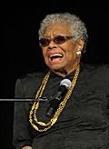 Archivo:Maya Angelou visits YCP! 2413 - crop