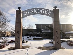 Muskogee snowstorm 2021-02-15 Muskogee Civic Center arch NE.jpg