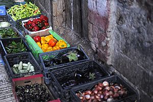 Archivo:Nablus souq vegetables 113 - Aug 2011