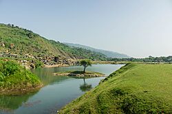 Niladri Lake (139046231).jpg