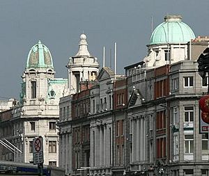 Archivo:O'Connell Street, Dublin, Ireland