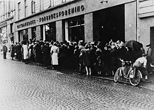 Archivo:Oslo queue ww2