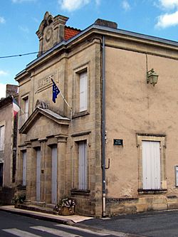 Pessac-sur-Dordogne Mairie.jpg