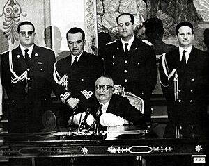 Archivo:Rómulo Betancourt después de atentado