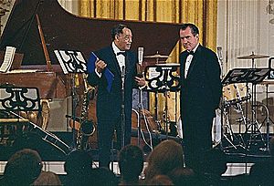 Archivo:Richard Nixon and Duke Ellington 1969