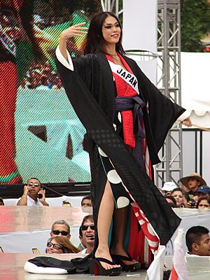 Archivo:Riyo Mori at Miss Universe 2007 by David Light Orchard