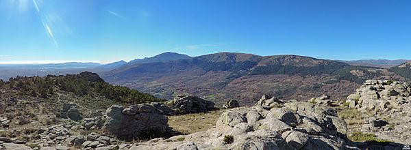 Archivo:Sierra de la Morcuera-Cuerda de la Vaqueriza-vertiente sur