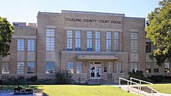Sterling County Texas Courthouse 2016.jpg