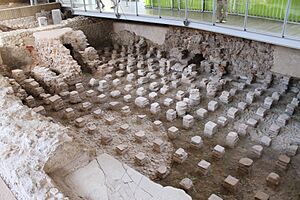 Archivo:Termas romanas Cartagena