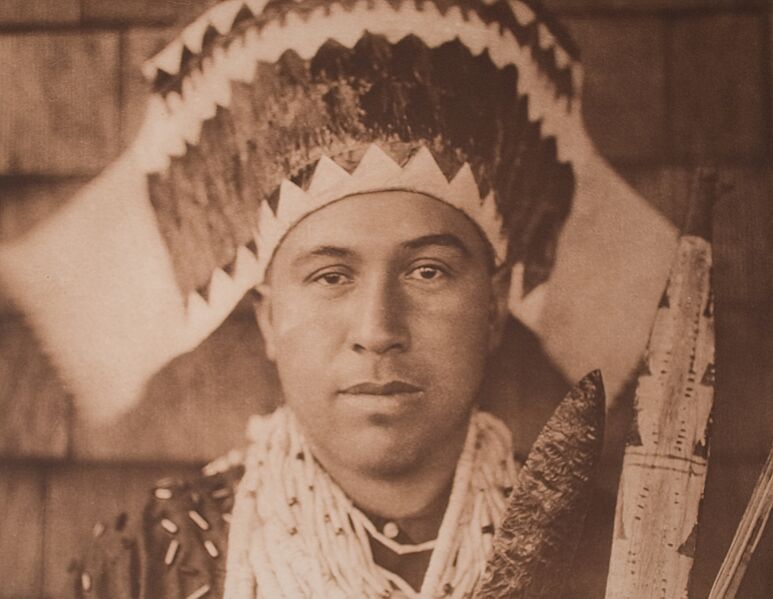 Tolowa Dancing Head-Dress (8136371935)