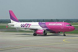 Archivo:Wizz Air A320