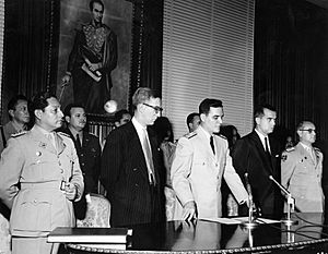 Archivo:1958. Integrantes de la Junta de Gobierno, Coronel Pedro José Quevedo, Edgar Sanabria, Wolfgang Larrazábal